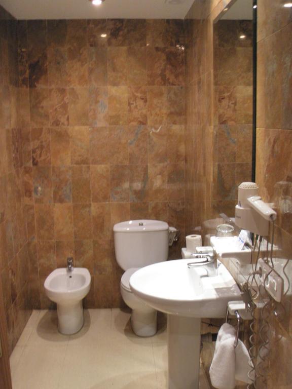 Hostal Mallorquines Riudarenes Quarto foto