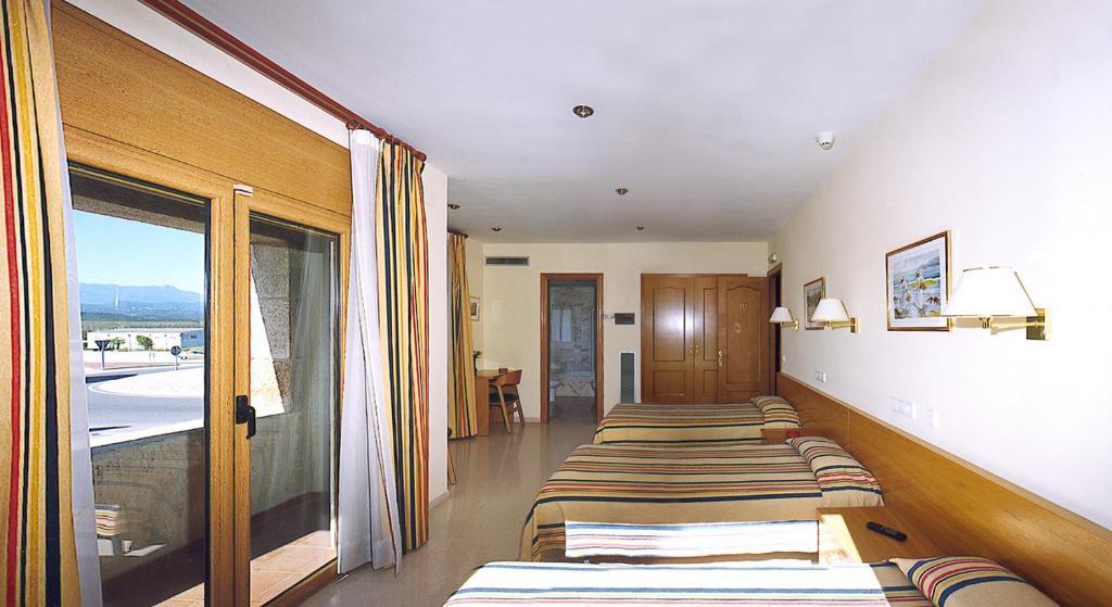 Hostal Mallorquines Riudarenes Exterior foto